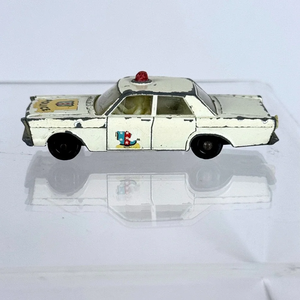 Vintage Matchbox Lesney No 55/59 Ford Galaxie Police Car Made in England White